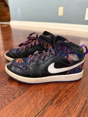 Nike Air Jordan 1 Mid SE GS 'Tiger Stripe'
